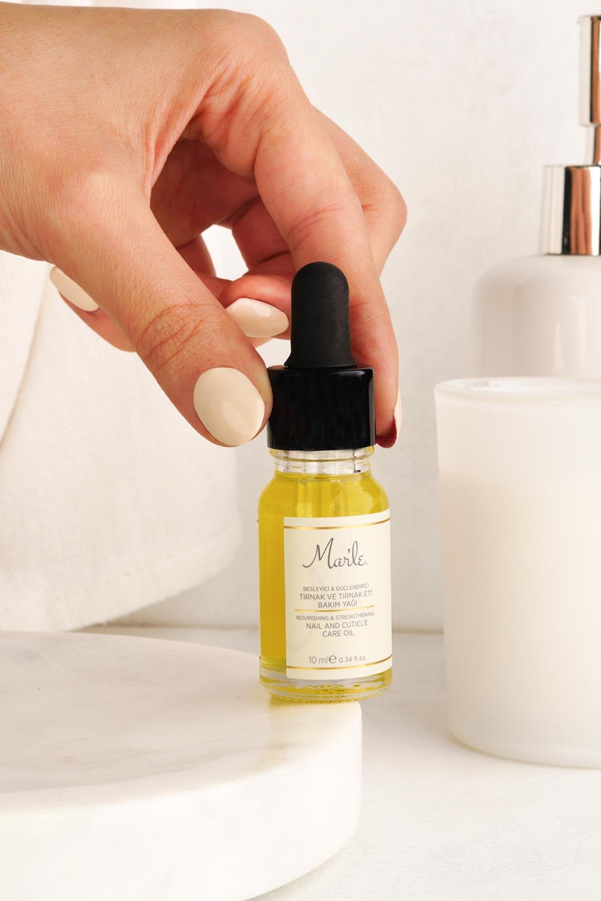 Mar’le %100 Doğal Besleyici & Güçlendirici Tırnak ve Tırnak Eti Bakım Yağı